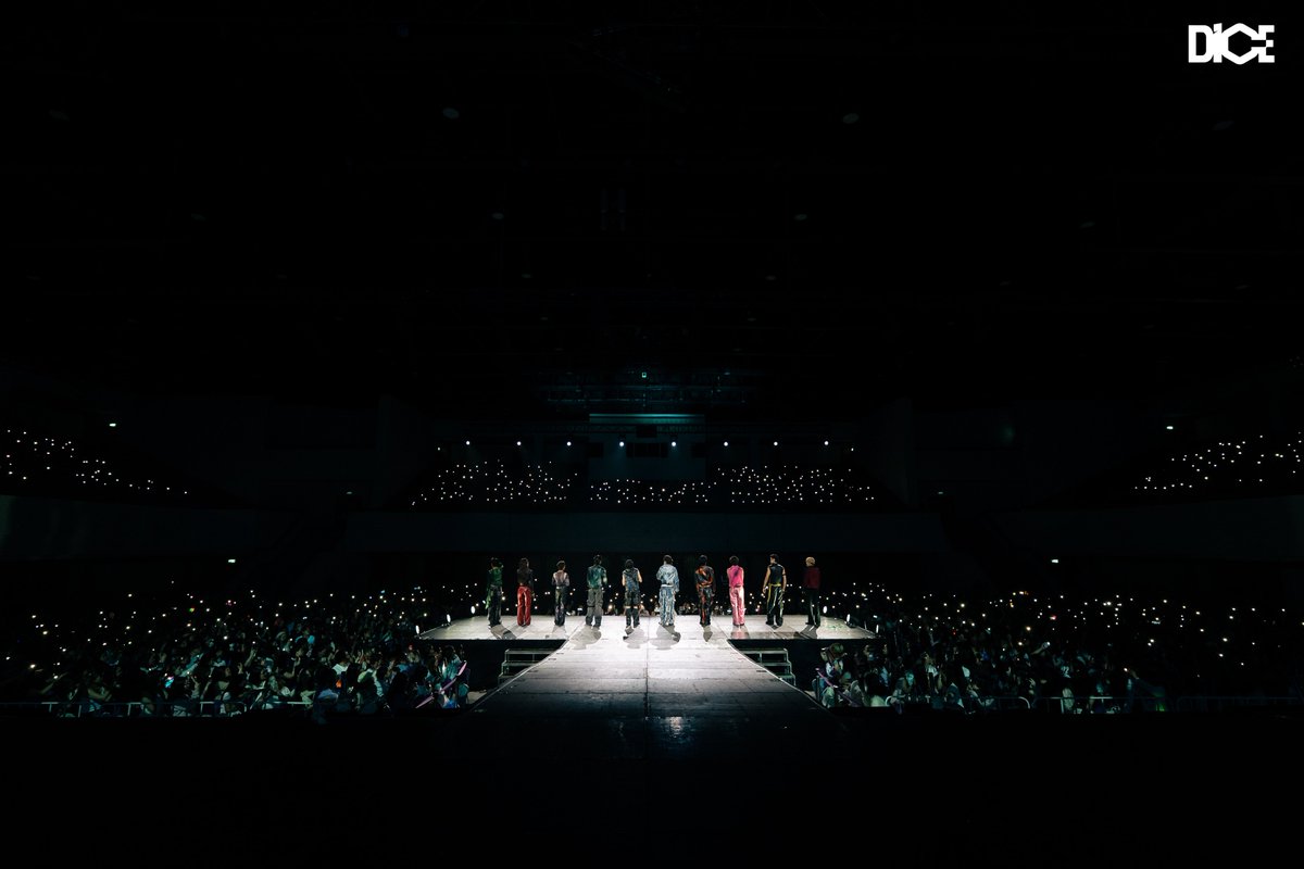 DICE_SONRAY's tweet photo. จบไปแล้วกับการเดินทาง DICE THE ENTERTAINER : THE 1st THAILAND FANCON TOUR 4 จังหวัด ปิดจบอย่างสวยงามกันที่ #DICETheEntertainer_เชียงใหม่ ขอบคุณทุกคนที่มาร่วมเดินทางครั้งนี้ไปด้วยกัน มันมีความหมายมากสำหรับพวกเรา พวกเรา DICE ขอขอบคุณค้าบบ 🙇🏻💜 (5/5)

#DICE_SONRAY https://t.co/ePNd1JuTW5