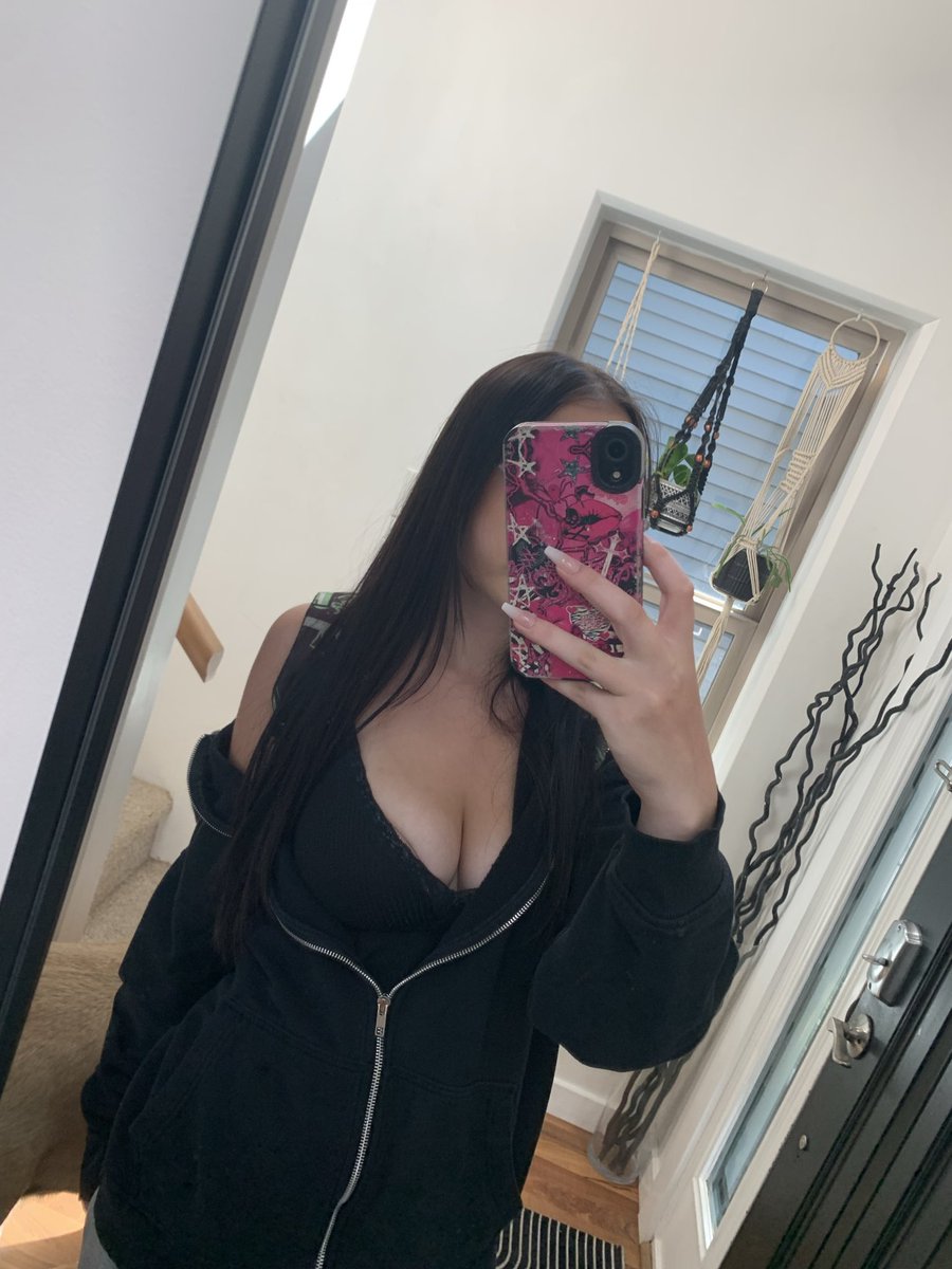 iamanonymose's tweet photo. hmu to buy more of this slut https://t.co/wLfftKnLqq