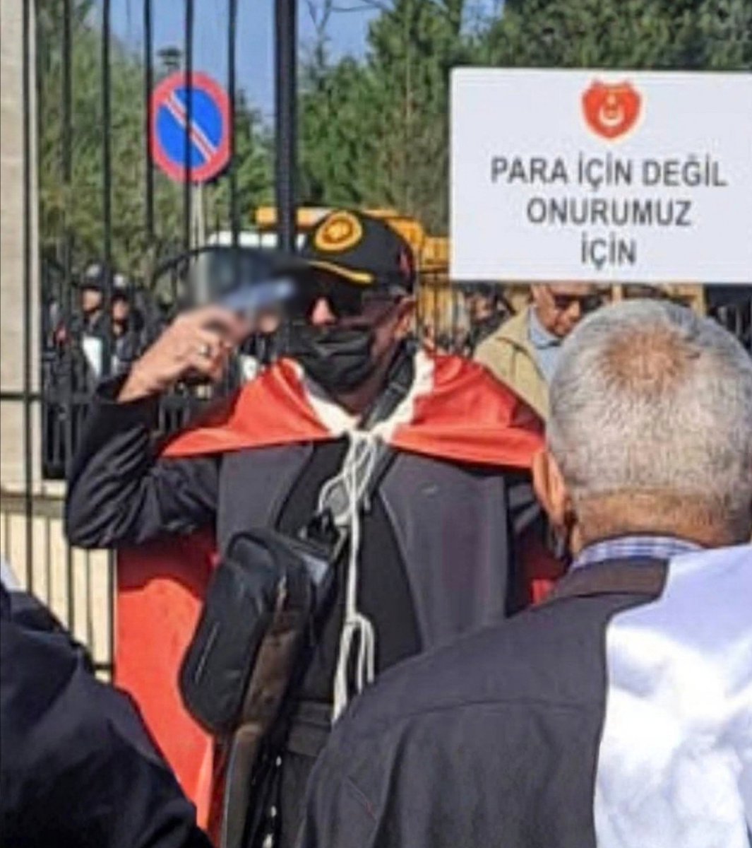 ult1mat0m's tweet photo. Emekli polis Ali Şekeroğlu, bu ismi unutmayın. https://t.co/UXFj7tRXBr