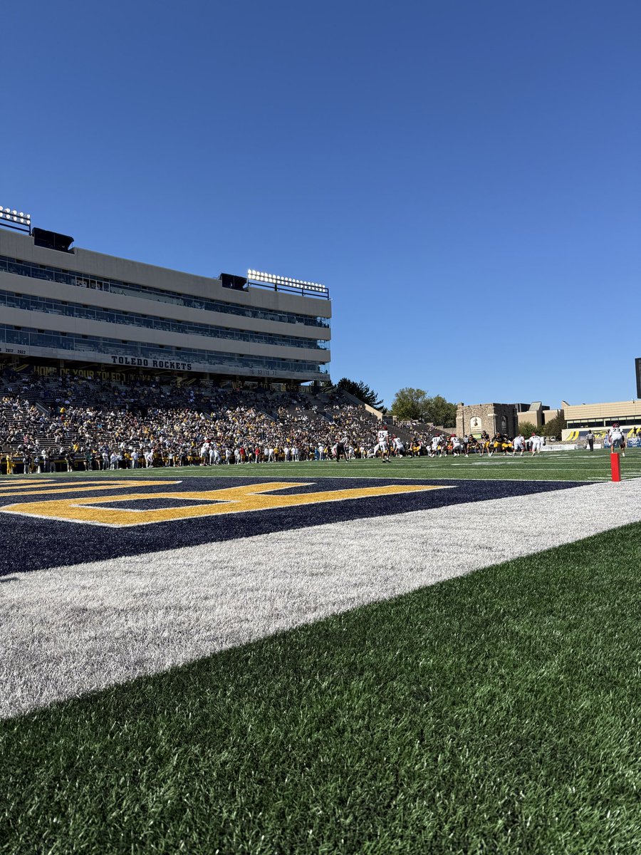 JordanStrack's tweet photo. What a day at the Glass Bowl. The Rockets just absolutely dominated San Diego State. 494 yards. They’re now 3-1. They’re averaging 43 points per game. People need to get out and support this team. This group is fun to watch. Mike Jacobs has these boys rolling!! https://t.co/DPPycn35eC