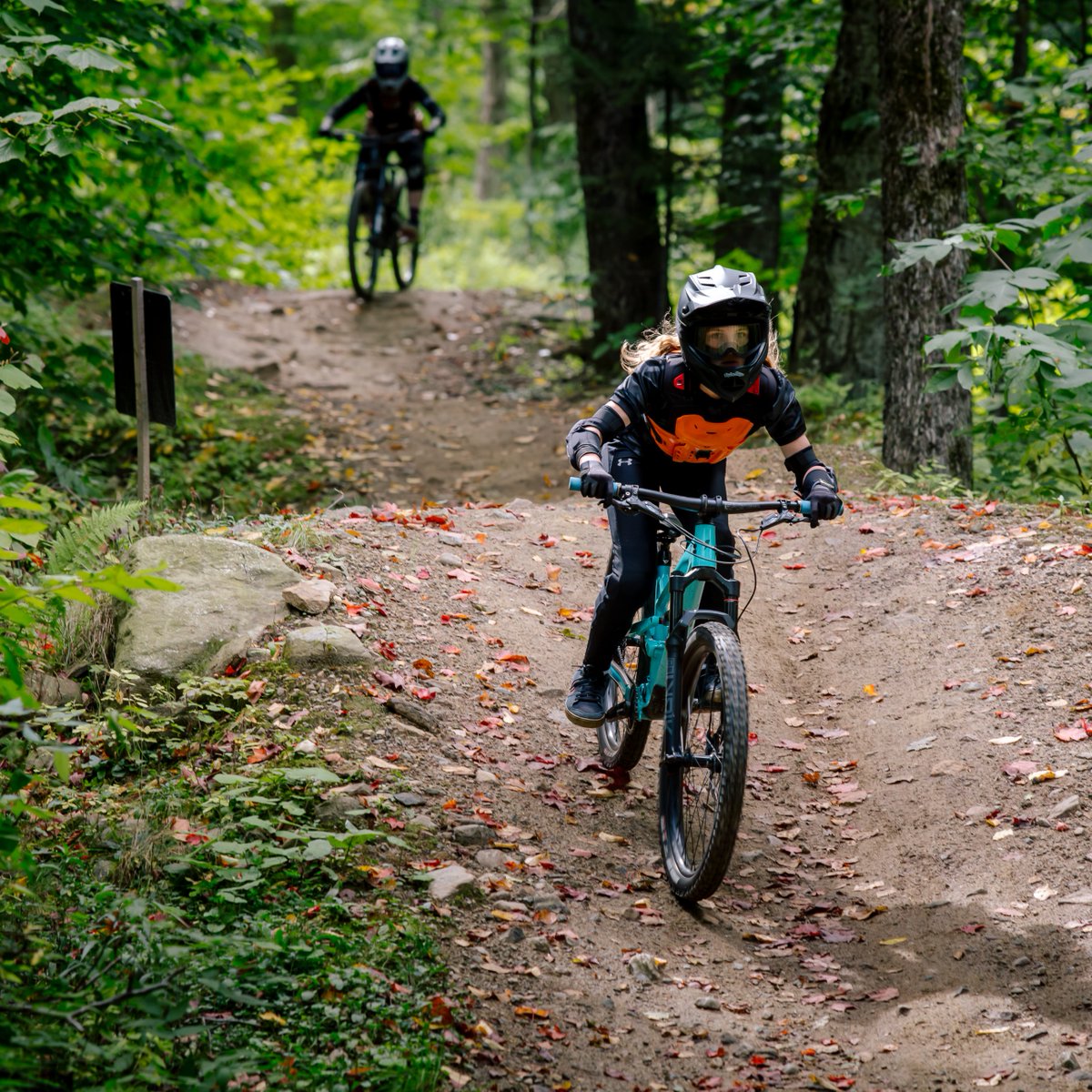 KillingtonMtn's tweet photo. Peak foliage, fresh dirt, and plenty of Bike Park season left to send it. Chase laps through the fall colors, or get in on the action with Bike Park rentals and lessons available🍁🚵

Get ready to ride 👉 https://t.co/NRaFSXGD5V
📷 : Randy Williams

#bethebeast https://t.co/tn7S5ALBgv