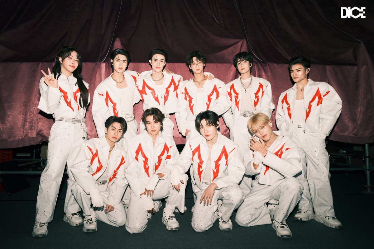 DICE_SONRAY's tweet photo. WE ARE DICE 🎲✨

#DICETheEntertainer_เชียงใหม่
#DICE_SONRAY https://t.co/g30Mov5irO