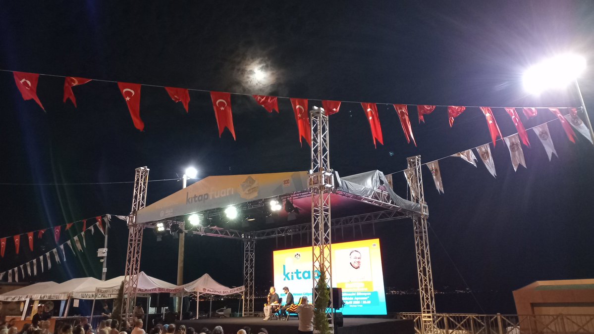 spacexplore369's tweet photo. Gani Müjde'nin söyleşisine denk gelmek😵‍💫 https://t.co/9jtdLVbS68