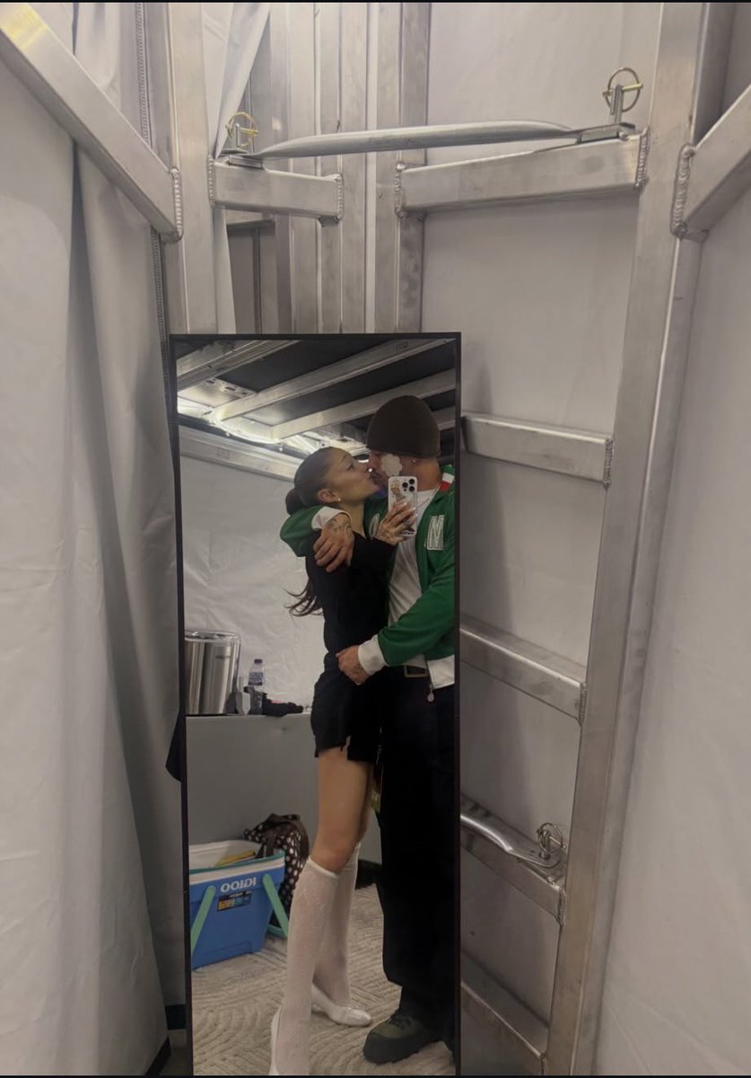 byerudy's tweet photo. she’s being loved so mexicanly. https://t.co/BR81iokDQA