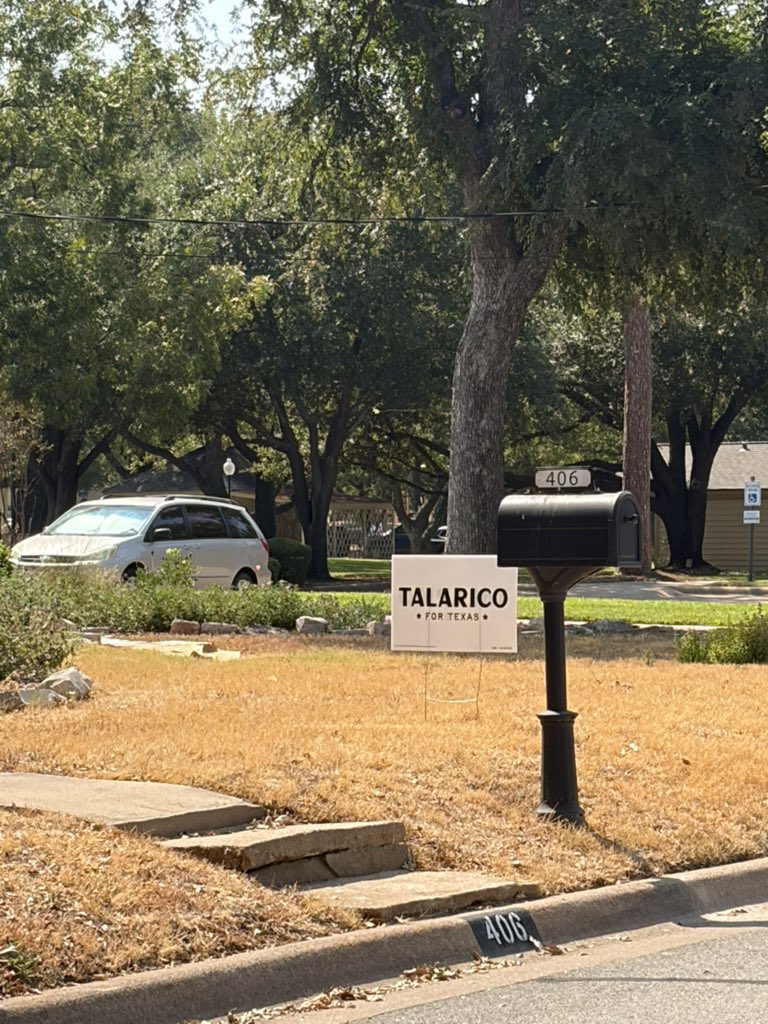 MustangMan_TX's tweet photo. Suppose you’re driving along and you see this yard sign out in front of a house. What goes through your mind?

I simply said to myself “there’s some stupid people that live there!” https://t.co/EPVJQmd6HO