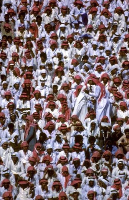 ittfc30's tweet photo. قبل سنوات طويلة جدًا ، كان الابيض هوية مدرجات منتخبنا 🇸🇦🤍 واليوم بعد غياب طويل ، يعود الابيض مجددًا الى مدرجات الأخضر .. عودة للهوية وذكريات الزمن الجميل https://t.co/t7U9HBYo5Z