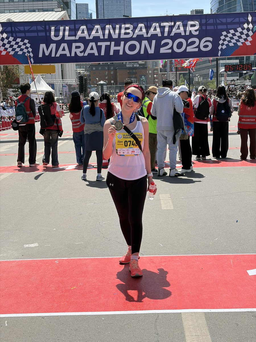 SoNatsag's tweet photo. Night marathon биш, daylight edition-оо сонгосон 😂🏃🏻‍♀️☀️ https://t.co/zXFgH56cuA