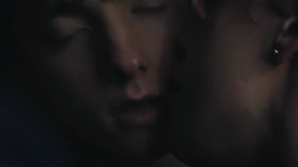 wlwkiarah's tweet photo. ryan wants to be in naim’s skin so bad #BECALM https://t.co/jFIUEWankj