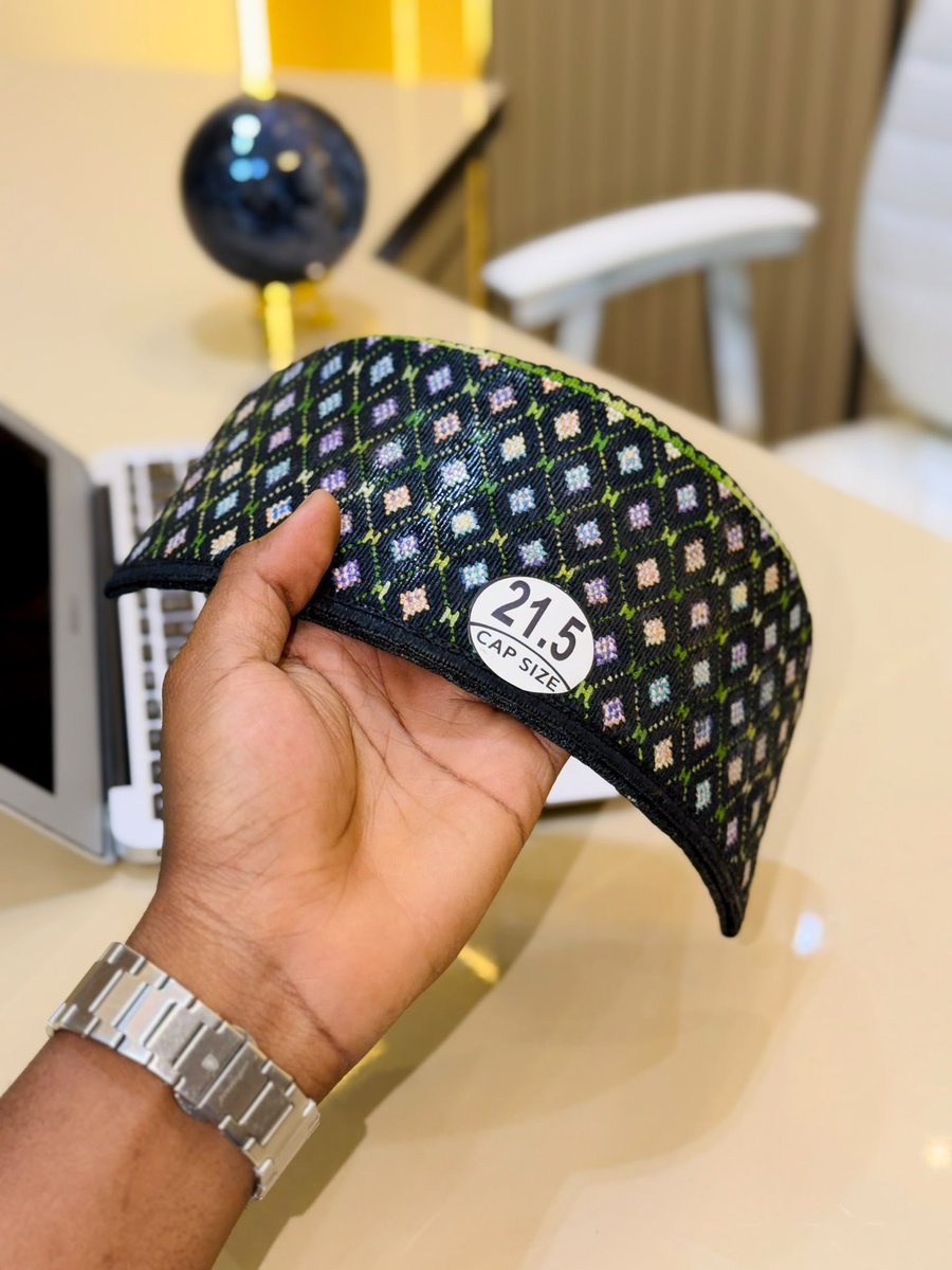 SamboMaiHula's tweet photo. VIP CAPS 🔥🔥🔥

60k Each 

Please Retweet my Hustle 🙏

Nationwide Delivery. 

A Cap Seller and Certified APC Member 😌 https://t.co/VuetVqfOtg