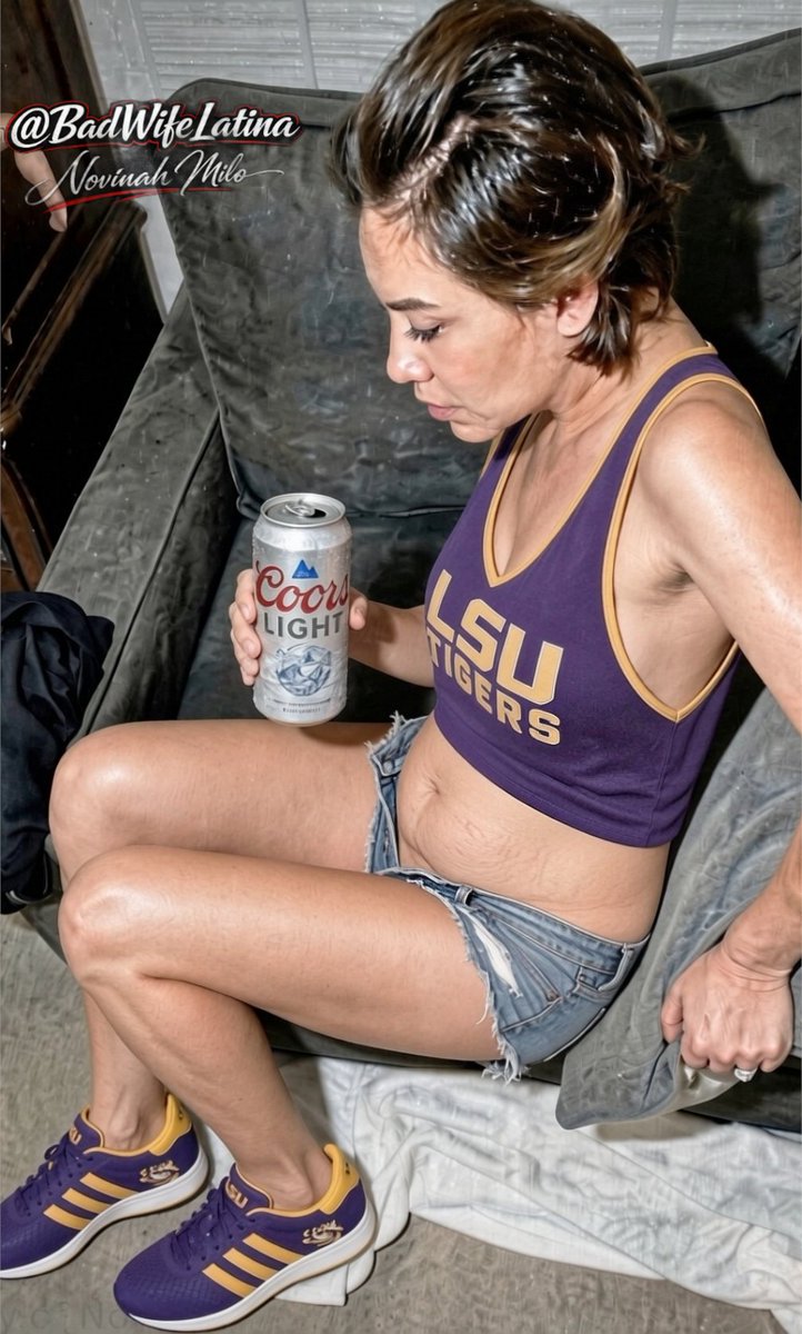 NoviMiloLA's tweet photo. Party’s just starting 💜💛 Coors in hand, purple on, and Death Valley’s about to get loud…
Free peek → https://t.co/iOdf9p5gYH
#LSU #GeauxTigers #LSUvsTAMU #TigerStadium #DeathValley #BatonRouge #Louisiana #NewOrleans #SEC #CollegeFootball #Latina #BadWife #MILF https://t.co/ryvhp1QP9K