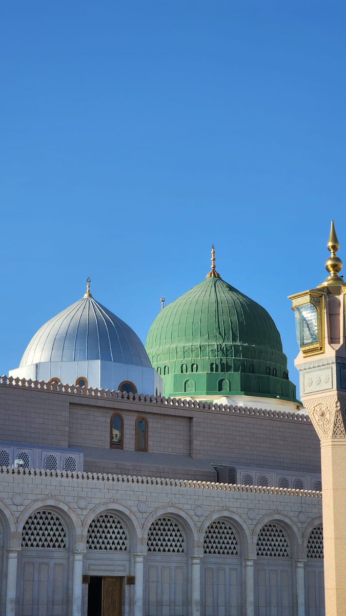 Mercanmf's tweet photo. مُحَمَّدٌ بَشَرٌ لَا كَالْبَشَرِ
بَلْ هُوَ كا ليَاقُوتٌ بَيْنَ الْحَجَر https://t.co/41ZVw0aSPm