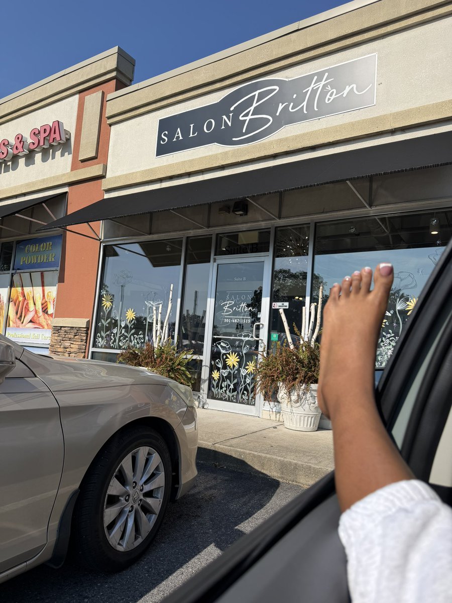 nari2u's tweet photo. I’m sorry I got a feet fetish for my feet only 😍😍 https://t.co/zhsq8hgVA6