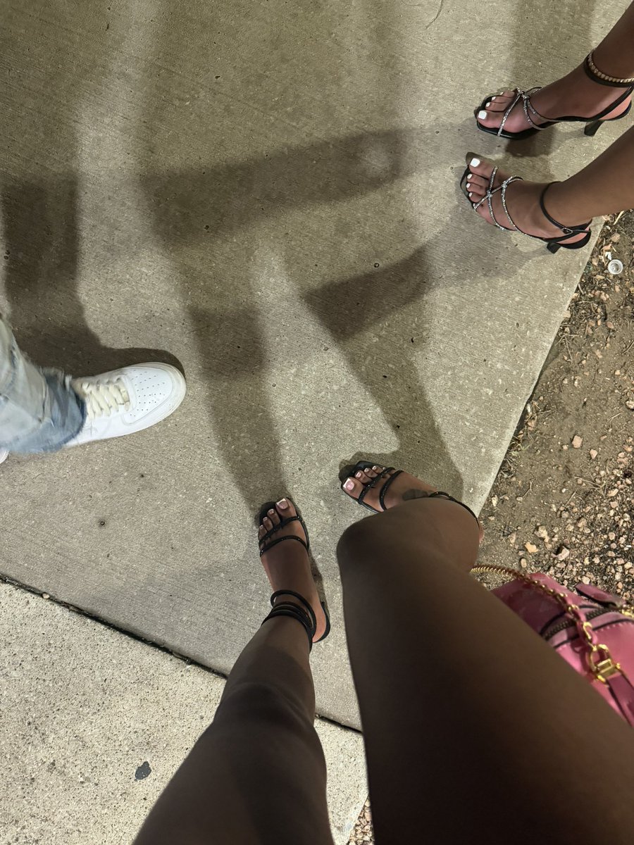 nari2u's tweet photo. I’m sorry I got a feet fetish for my feet only 😍😍 https://t.co/zhsq8hgVA6