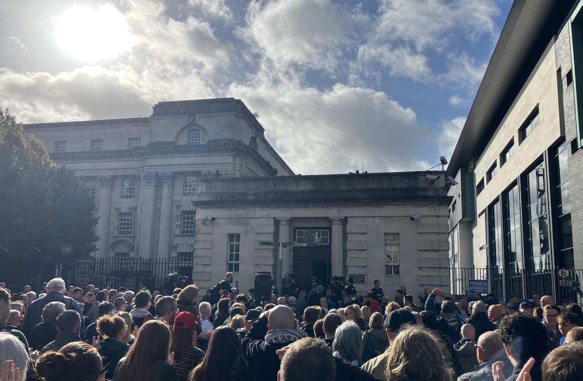 cjhumanrights's tweet photo. Proud to stand in solidarity with the residents of Garvaghy Road in Belfast today. https://t.co/jhq4Kc6kA8