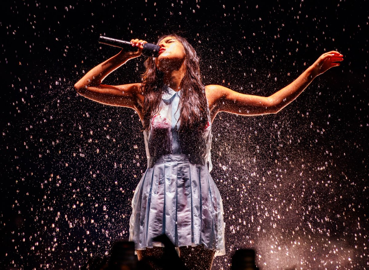 oliviarodrigo4k's tweet photo. [HQ] Olivia Rodrigo performs during "The Unraveled Tour" at People's Bank Arena / by Christopher Polk https://t.co/XdzdhpflT7