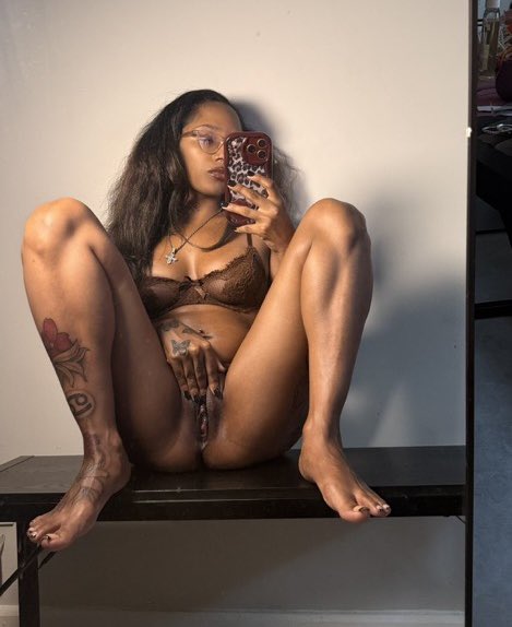 Caramel_Babi32's tweet photo. Dm for sexting and phonesex accepting demands 
#nsfw #nsfwtwt #buyingcontent #horny #Facetime #pawg #bwc #phonesex #latina #pussy https://t.co/LkLqNxdfAV