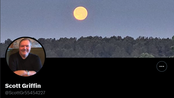 Maloudknwcjiaj's tweet photo. This account is being used by a scammer. It’s not the actual person, and after I confirmed that, they blocked me. Please be careful with this account. I also have the scammer’s phone number and Telegram information. https://t.co/9yD4z2jFcp