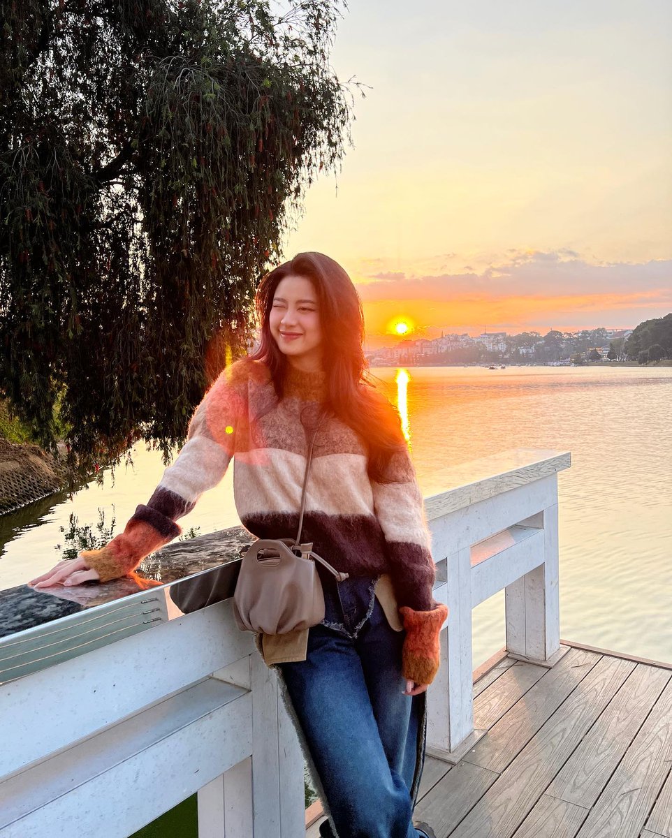 amandaucker's tweet photo. なんとなく物思いにふけってしまう、そんな秋の夜長。本当そう思う。 ☕
HYoa https://t.co/unLag8TONR