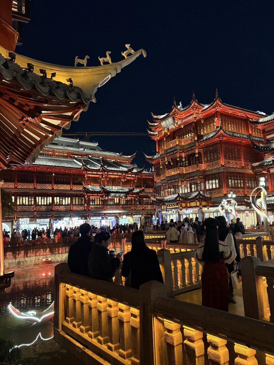 westiden's tweet photo. La Chine la nuit > le reste du monde en effet https://t.co/1RtEoGDyob