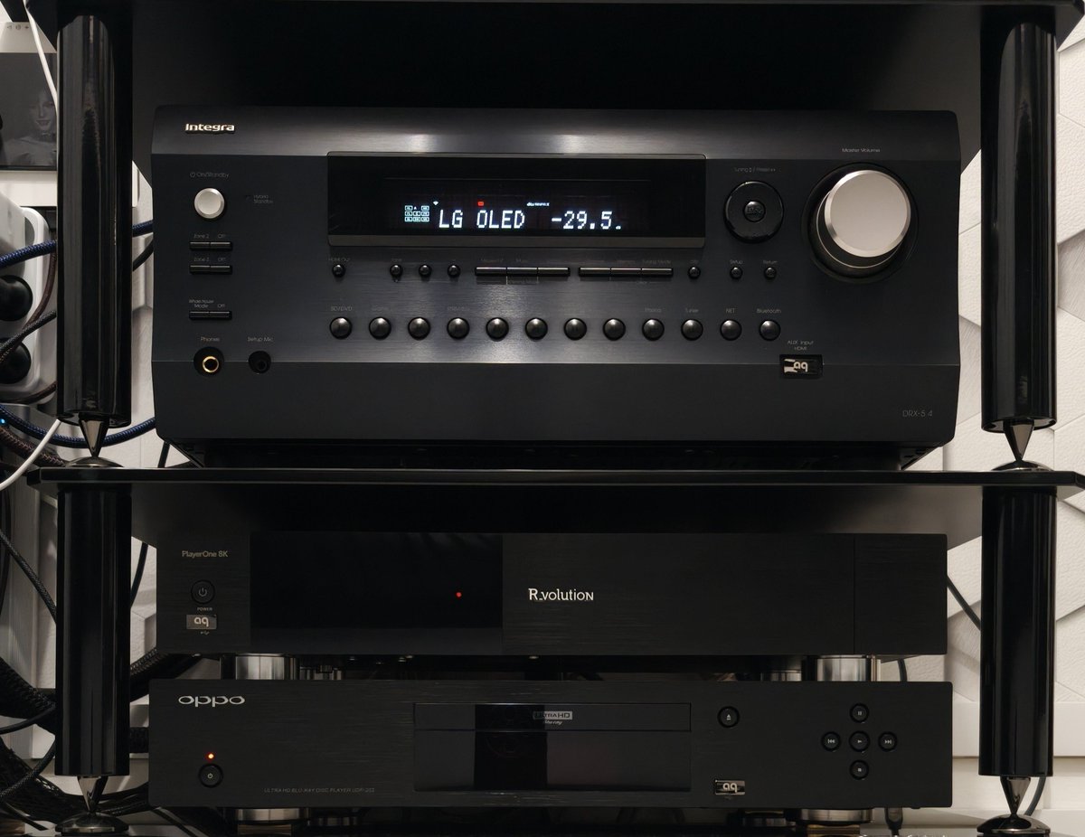 fourniq's tweet photo. @leloupceleste OppO UDP-203 MRZ sur plaquette Redheko dans un meuble #Norstone Begen 2, HDMI #audioquest Vodka et #iFiaudio HDMI iSilencer
et avant la lecture du disque, je pose le
MARIGO AUDIO Evolution Signature Mat https://t.co/SyN0aj0Sq8
