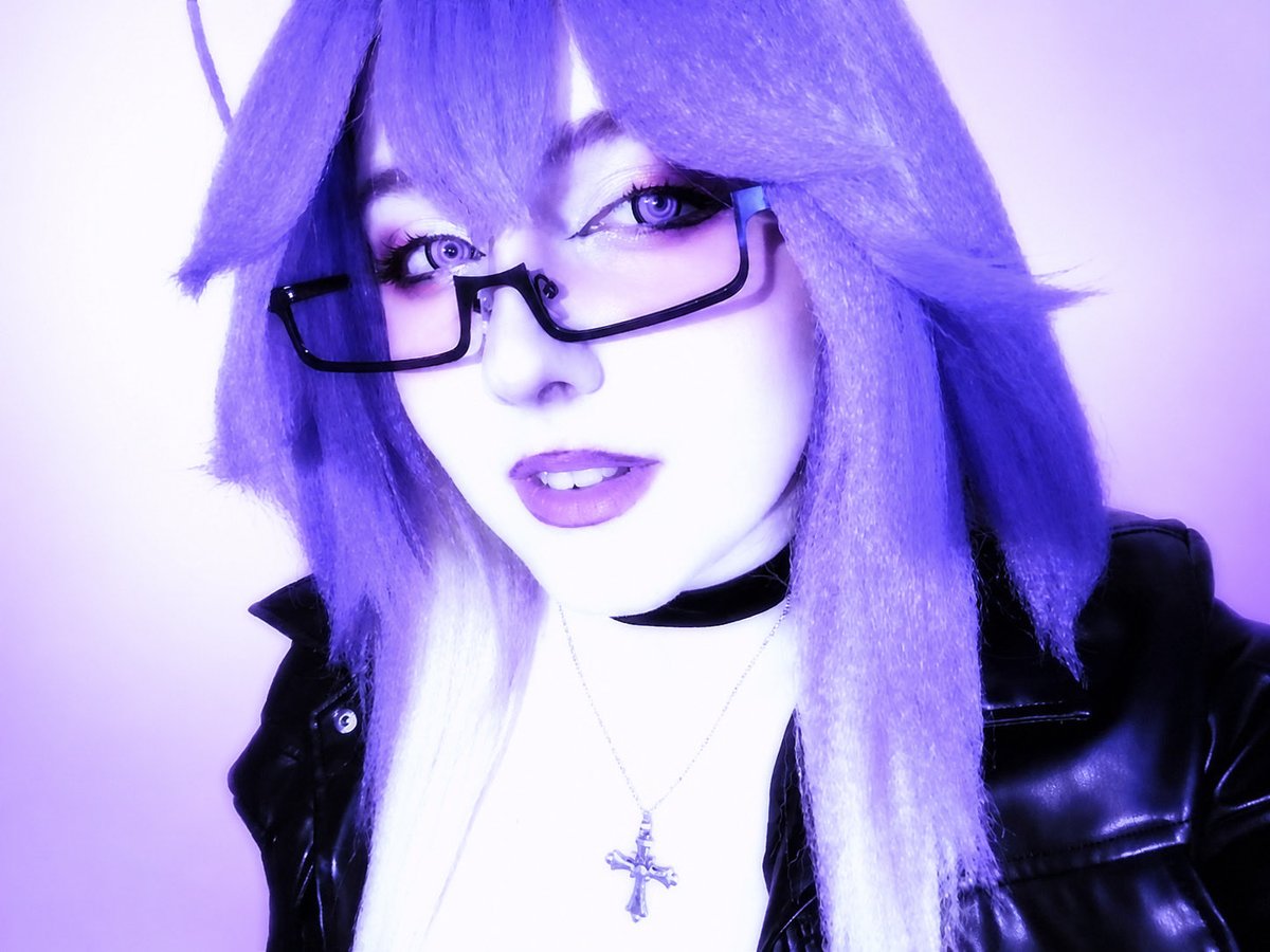 yoonrinacos's tweet photo. Fadia ~ Neverness To Everness💜🖤🫦 cosplay @NTE_GL #nte #nevernesstoeverness #fadia #cosplay https://t.co/sK8OjOd54g