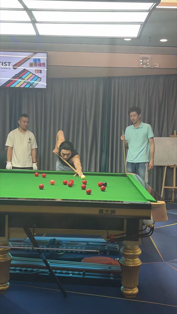 Xkfangirl88's tweet photo. Looks like #XuKai went for practicing Snooker with 2026 world champion Wu Yizhe for the upcoming exhibition match on Oct 7 2026 . https://t.co/K9qOiqxDOr