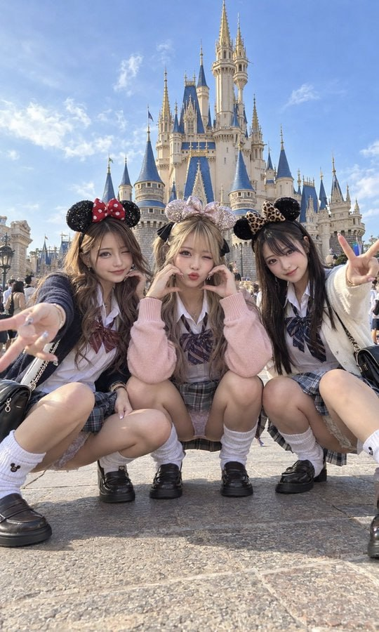 Talial2q0's tweet photo. 穿成这样穿去外面露出好刺激啊夹了跳蛋差点喷了啊啊啊 #母猪 #微胖 #女大学生 https://t.co/Uq0MtidlAH