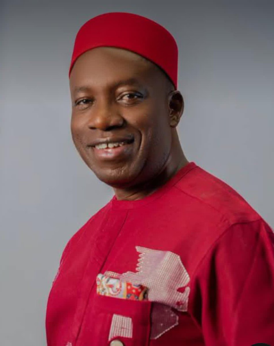 fadaoluoma's tweet photo. Between Peter Obi and Charles Soludo.

Both are illustrious sons of igbo land, from same state and will share same fact of having governed Amambra state for 8 years under same party once Soludo completes his second tenure.

For some reasons,  Soludo and Obi are not on same page in National politics. It is obvious that Governor Charles Soludo isn't one of those  excited about Peter Obi's quest for the presidency. This is unsettling and unnerving to many Obidients of Igbo origin who see it as sabotage. Yet, Charles Soludo is not alone. There are other igbos who pitch their tent with either Tinubu or Atiku. 

Just as we have some Yorubas who will literally die for Peter Obi. Dele Farotimi is one. In fact, Farotimi doesn't spare Tinubu, his tribesman. What I don't know yet is whether his fellow yorubas call him a saboteur and insult and disparage him for for pitching tent with 'omo' igbo against his fellow Yoruba. 
Well, this piece is targeted at my fellow igbos who have taken sides between Peter Obi and Charles Soludo.

You can actually support Sir Peter  Obi with all your heart without antagonizing, insulting and disparaging Soludo or anyone else that doesn't. Same goes for those who support Soludo, you can support him with your full chest without antagonizing Peter Obi. We are not in a situation where we must choose one and throw the other away, not at all. Both of them are important to us as igbos. 

Like religion,  Politics can stir up our emotions and throw us into frenzy, but we must intentionally control it. Taking sides with one politician doesn't mean antagonizing the other. Supporting Peter Obi doesn't mean I should not acknowledge Tinubu when he does something right. 

I will not be the first to point out that some igbos have a knack for insults and vituperations against anyone that has a contrary position to theirs. This is not healthy. What Peter needs from you is your vote first, then your ability to convince others to vote for him along with you. He doesn't need you to be insulting Soludo or anyone else who opposes his candidacy.

You alone will insult fellow igbos, then  yorubas, hausas, fulanis, Edos and anyone from anywhere who prefers another candidate to yours. Peter Obi doesn't insult Soludo and vice versa, and I'm pretty sure he didn't hire you to do such for him. 

Let's leave the bigger issues of hypocrisy where we excuse and condone same attitude by our favorite politician that we condemn vociferously in others. I won't delve into that yet, let's just start with this simple one. 

The politician or people you are insulting today because of another may eventually be the one you will need tomorrow to put food on your table. If you didn't learn this hard and cold fact from El Rufai and Buhari, from Reno, Bwala and President Tinubu,  you are too dumb to learn anything.