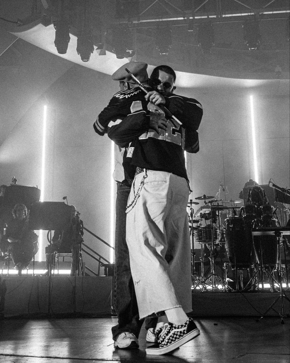 jonbellion's tweet photo. THANK YOU HOLLYWOOD BOWL https://t.co/DQz0krFZ6u