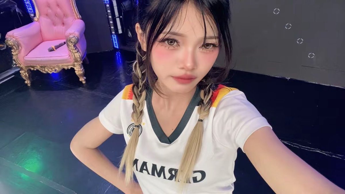 iIunabarra's tweet photo. kompilasi make up SYUM by lili rong minggu ini 🤤 https://t.co/y7MFN9qx4r