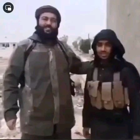 cheikhbrml_17's tweet photo. أمثال هذا الشخص الذي أقنعه برميل الأمةالمحيسني بأن يحرق جسده في سبيل بعض الأوهام و الأكاذيب ليسو ضحايا و لا مخدوعين بل هم أشخاص إختارو الإنخراط في هذا المشروع عن قناعة و ماتو كي يتحقق ما تريده أجهزة الإستخبارات التي تقف وراء هذه الجماعات.
لا توجد أي خدعة في الموضوع هذا هو خيارهم https://t.co/VcEJwBliZf