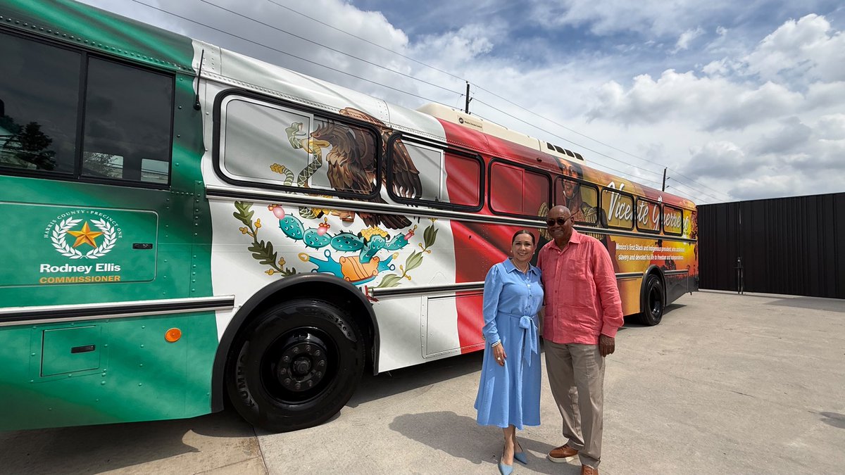 nenaorantes's tweet photo. I am honored by the distinguished invitation from Commissioner Rodney Ellis’s office to participate in the "Hispanic Heritage Celebration event. It was a true privilege to witness the official unveiling of the mobile bus monument dedicated to honoring the memory of Vicente Guerre https://t.co/dv8fx6ZA7j