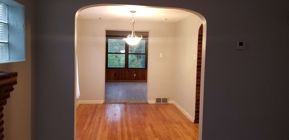 MO_TX_REALTOR's tweet photo. New Listing: 6914 Willow Wood Dr, St Louis. Two-story brick home with 3 beds, 1 bath &amp; 1,407 sq ft. $120,000. Schedule a showing! #NewListing
https://t.co/CYXL0EHzKm https://t.co/qN4ttyVWOU