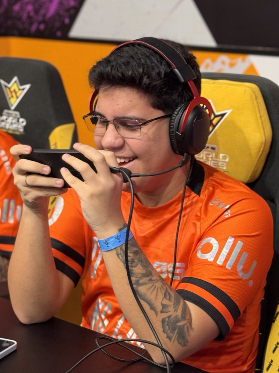 losgrandesgg's tweet photo. SEGUE O LIDER 🔥

Finalizamos a 3° rodada da fase Rumo ao Mundial na WB na primeira colocação com 342 pontos, 186 abates e 2 BOOYAHS! 

Obrigado pela torcida de sempre 🧡

Amanhã tem mais LOS na #FFWSBR 👊

#goLOS https://t.co/IQp0vtEWbQ