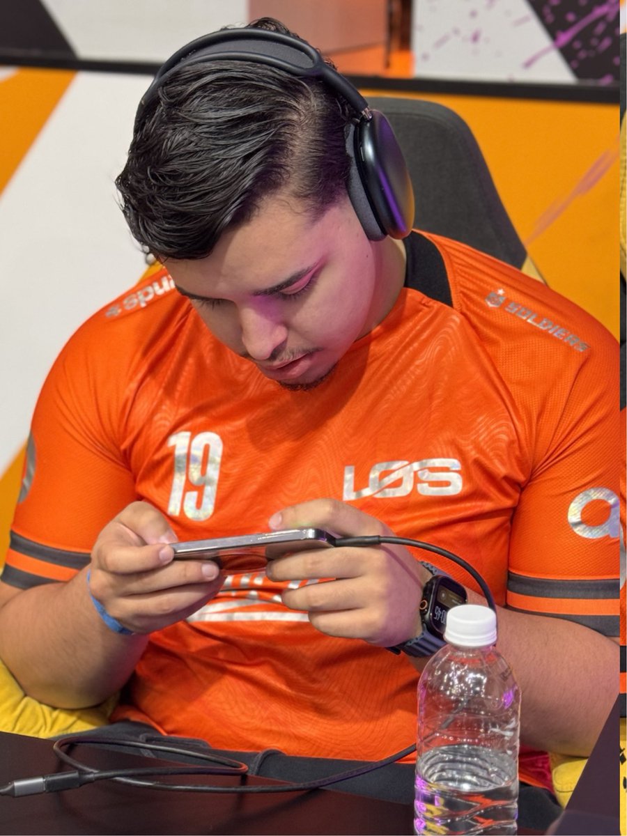 losgrandesgg's tweet photo. SEGUE O LIDER 🔥

Finalizamos a 3° rodada da fase Rumo ao Mundial na WB na primeira colocação com 342 pontos, 186 abates e 2 BOOYAHS! 

Obrigado pela torcida de sempre 🧡

Amanhã tem mais LOS na #FFWSBR 👊

#goLOS https://t.co/IQp0vtEWbQ