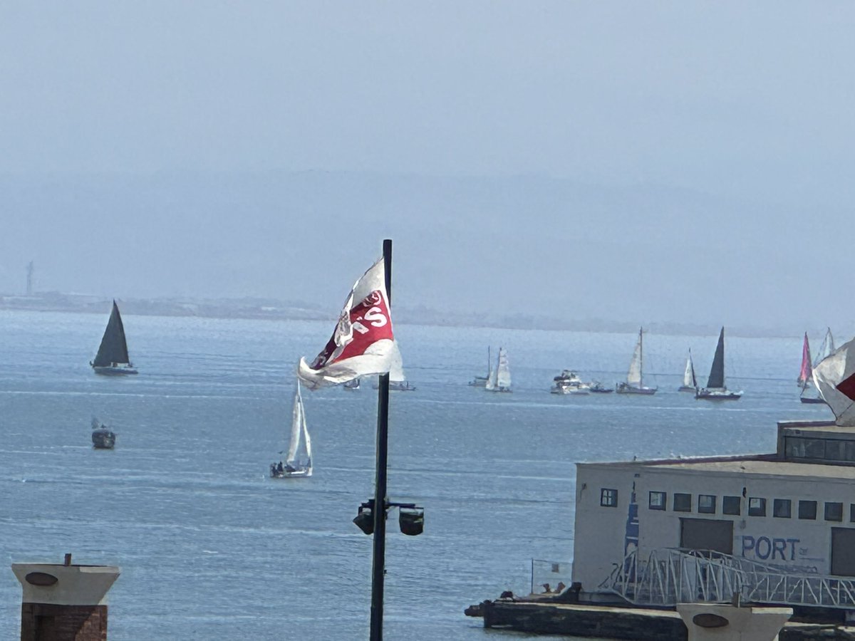 TimNeverett's tweet photo. Beautiful Saturday afternoon by the Bay. 

Join Rick Monday & me for @Dodgers vs. @SFGiants.  Pregame on NOW first pitch at 1:05 PT on @AM570LASports & the #Dodgers Audio Network.  

Game 161 with one to play tomorrow at noon.  

Appreciate you listening and your comments all season.