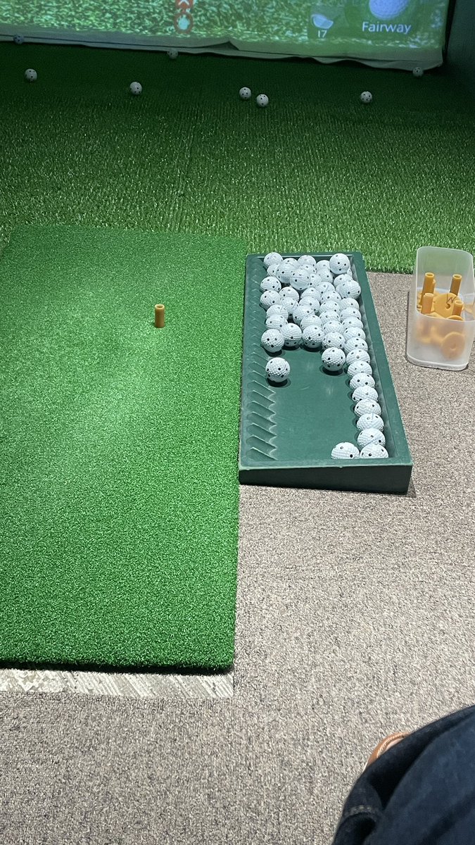 moritaka777ps's tweet photo. 深夜(早朝？)に息抜き。10時には仕事再開するけど、眠くないなら何かやらないと勿体ない病が発症。本当は原神やりたいけど、10時までやりそうなのでそれは自重😌 https://t.co/ZNfhwol4Yj