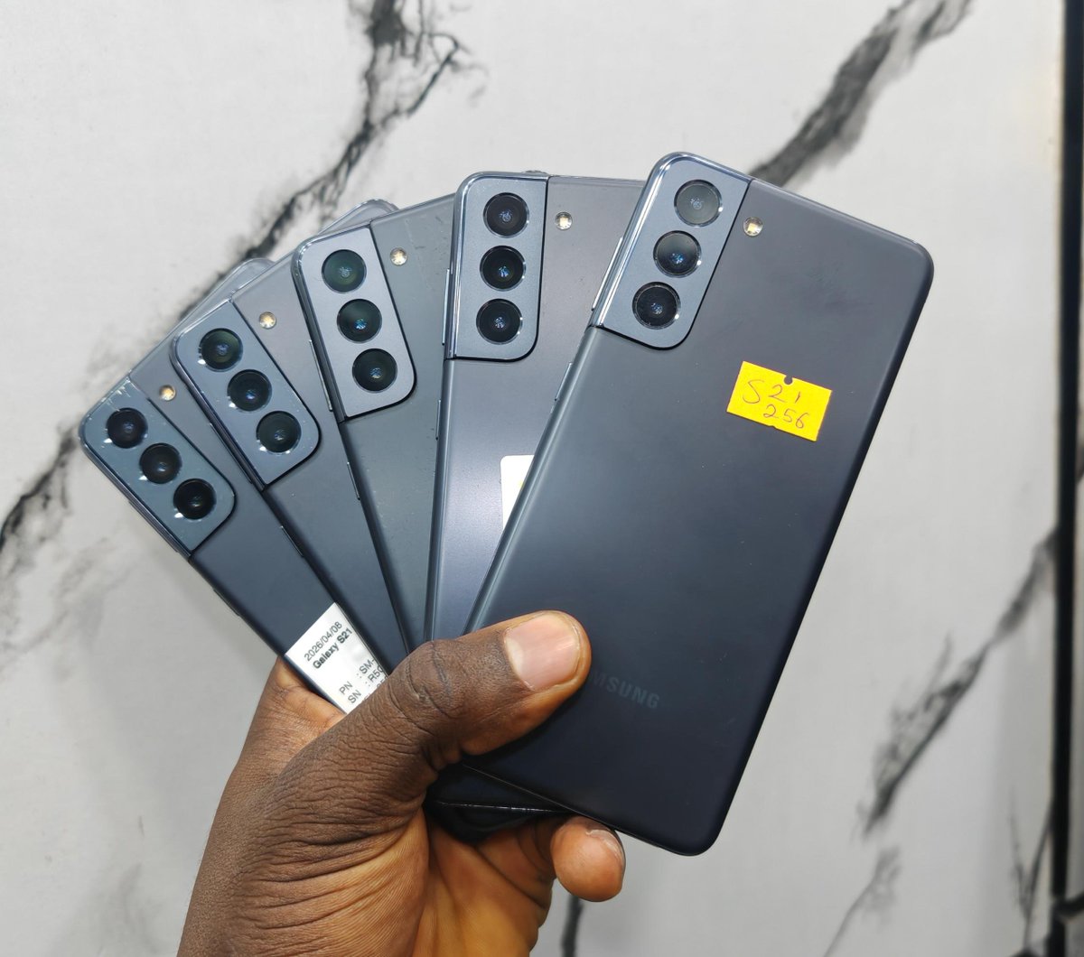 SkylarksPlace's tweet photo. SAMSUNG GALAXY S SERIES
FOREIGN USED STOCK
S21 SERIES
S21 — 128GB ₦240,000 | 256GB ₦250,000 🏷️
S21+ — 128GB ₦260,000 | 256GB ₦280,000 🏷️
S21 Ultra — 128GB ₦350,000 | 256GB ₦420,000 | 512GB ₦450,000 🏷️ https://t.co/F41lO0DPGb