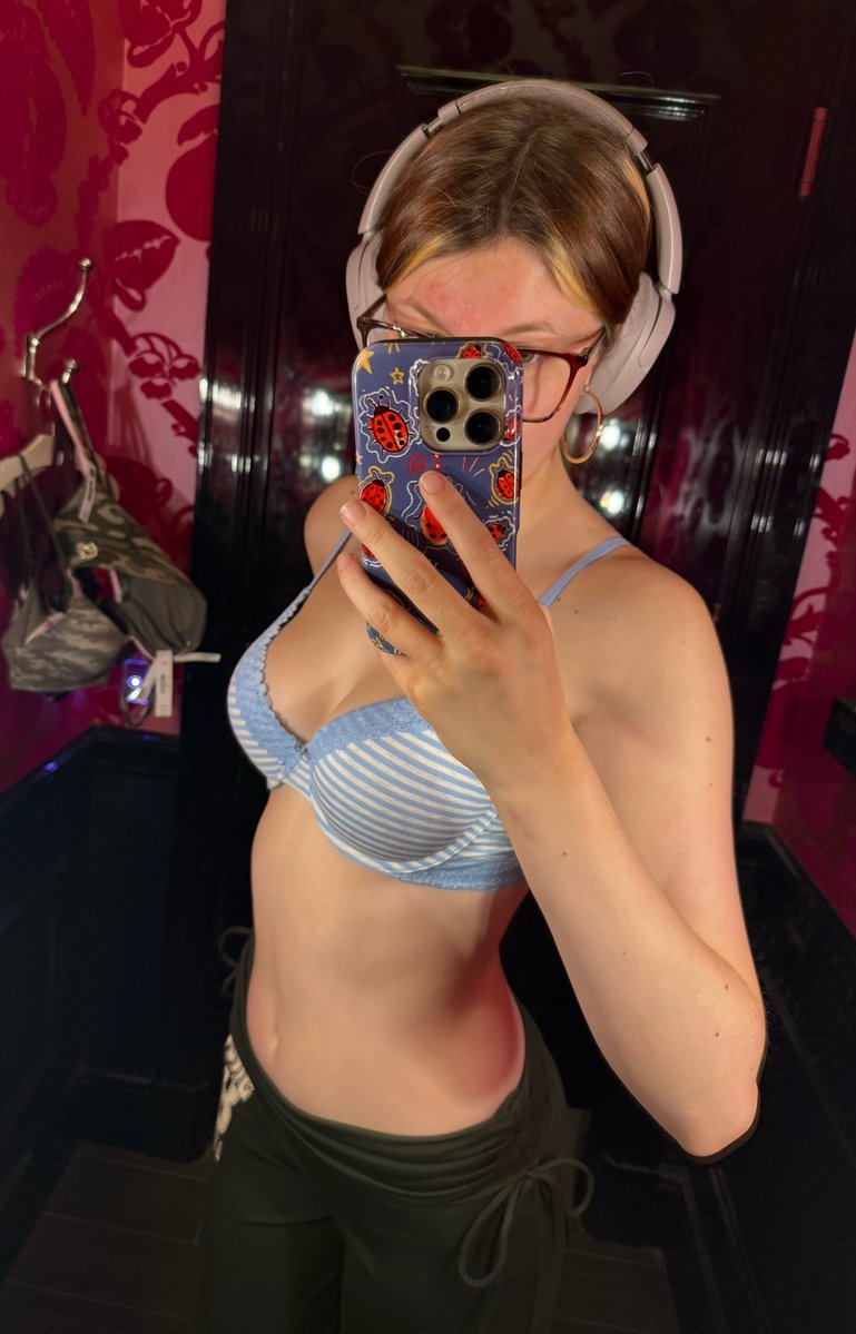 Crocodilet33th's tweet photo. Getting started ;] #nsfwtwt https://t.co/x40xt0dPa8