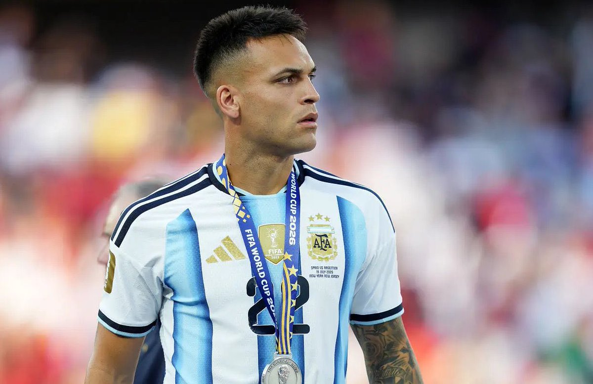LautaritoPic's tweet photo. Día 68 esperando que Lautaro vuelva a Racing https://t.co/EhqtafUxpf