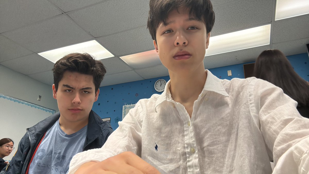 saunyagaeri's tweet photo. プール飛び込みしたら背中打って今青血 https://t.co/34BZbjJbz5