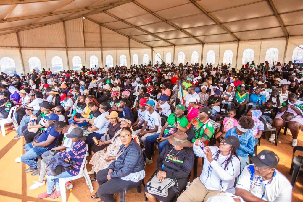 mayibuye_afrika's tweet photo. Afrika Mayibuye  Movement  Manifesto Launch in Tembisa today.The mandate is JOBS, WATER AND SERVICE DELIVERY NOW! Mayibuye iAfrika! 

The full copy of the Manifesto is accessible here: https://t.co/sfW0X0rrqY https://t.co/ZnDPx6Mipm