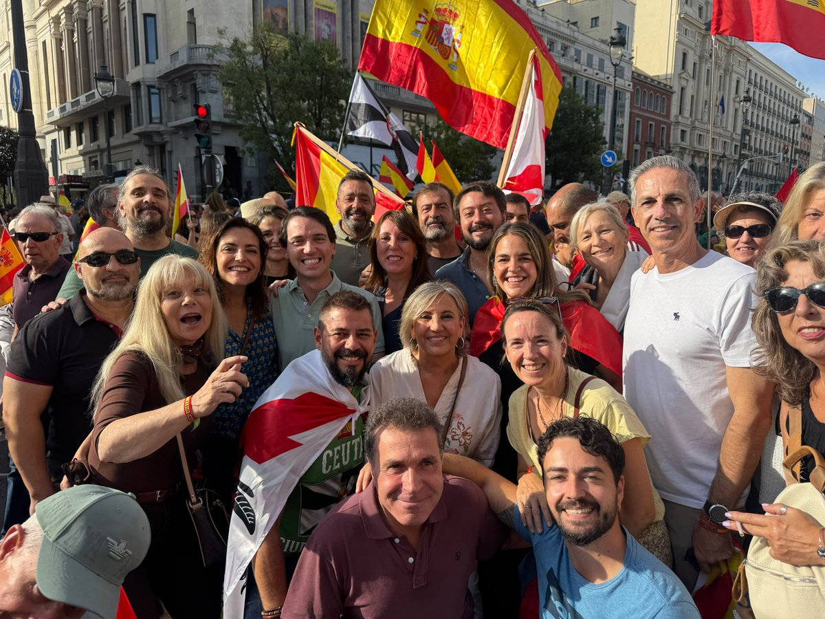 CabelloArantxa's tweet photo. Hemos estado donde teníamos que estar. 
Defendiendo Ceuta y España. https://t.co/Vff3qDLC4a