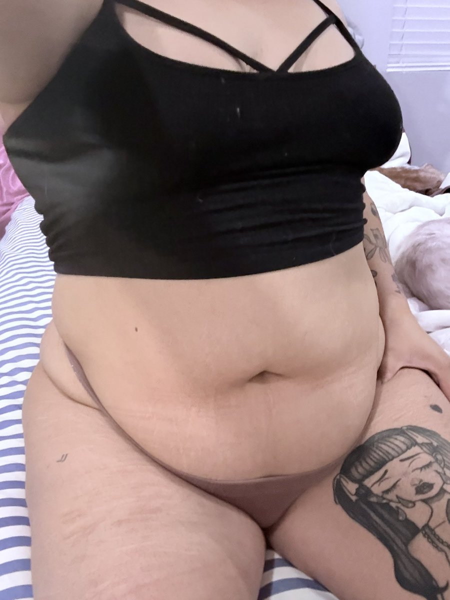 bruisedupbug's tweet photo. hiii meow
-
#chubby #thicc #tummy #tboy #femboy #transftm #horny #nsfw #nsfwtwtูู https://t.co/n1u2npQiKM