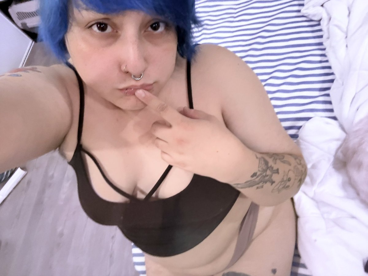 bruisedupbug's tweet photo. hiii meow
-
#chubby #thicc #tummy #tboy #femboy #transftm #horny #nsfw #nsfwtwtูู https://t.co/n1u2npQiKM