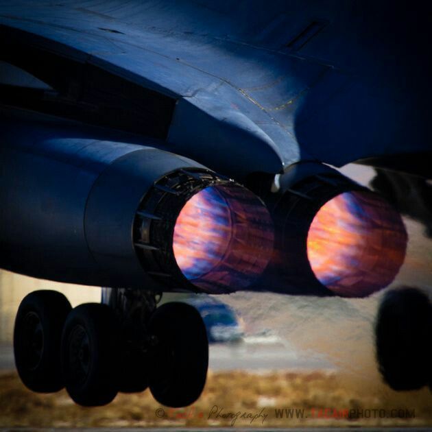 PASU_MATRIX's tweet photo. B-1B Lancer's Afterburning F101s. https://t.co/0LWuJi6azE