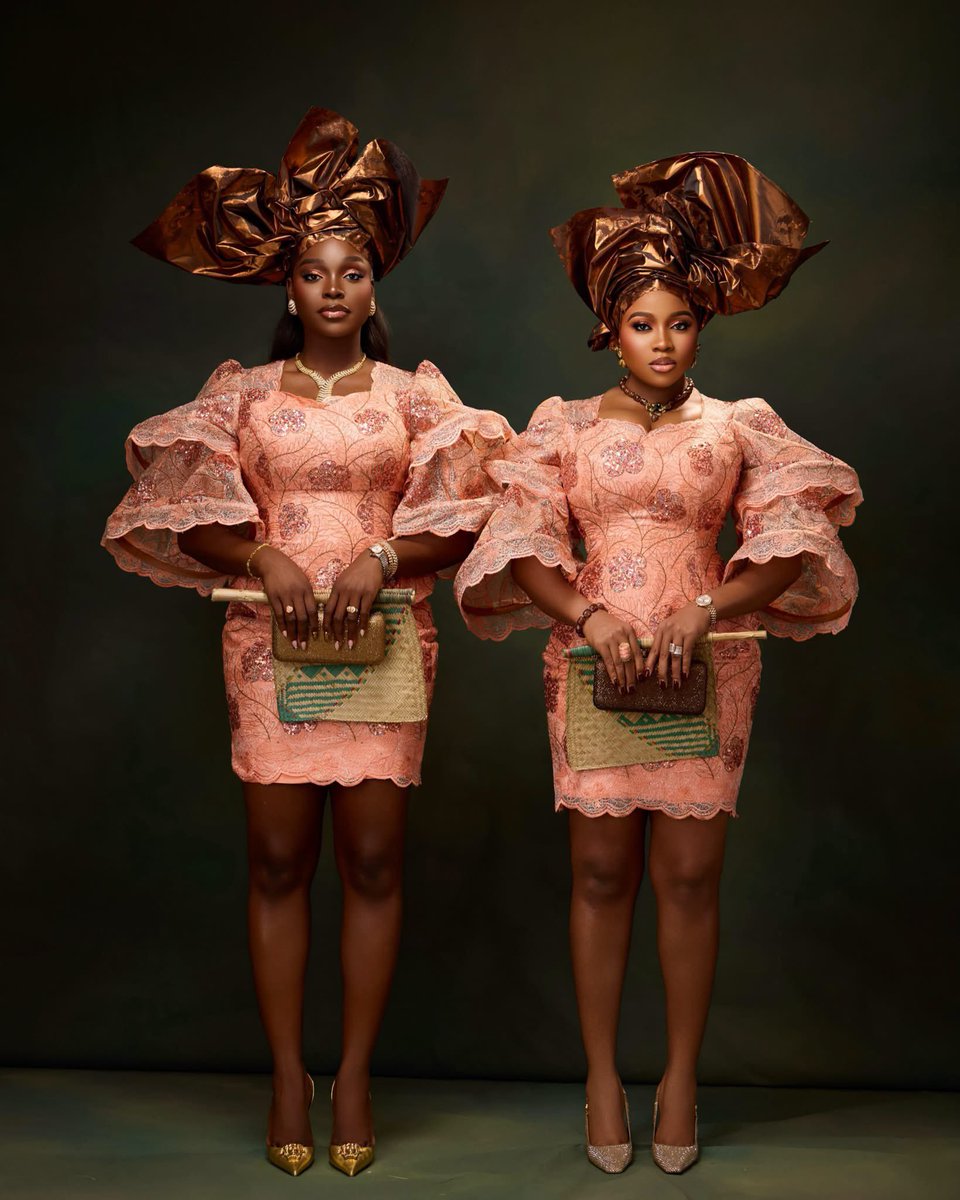 Emygram234's tweet photo. Veekee James and co serving tradition with a modern twist..culture never looked this good.

They both ateeee!!!! https://t.co/oSi9KrvuK9