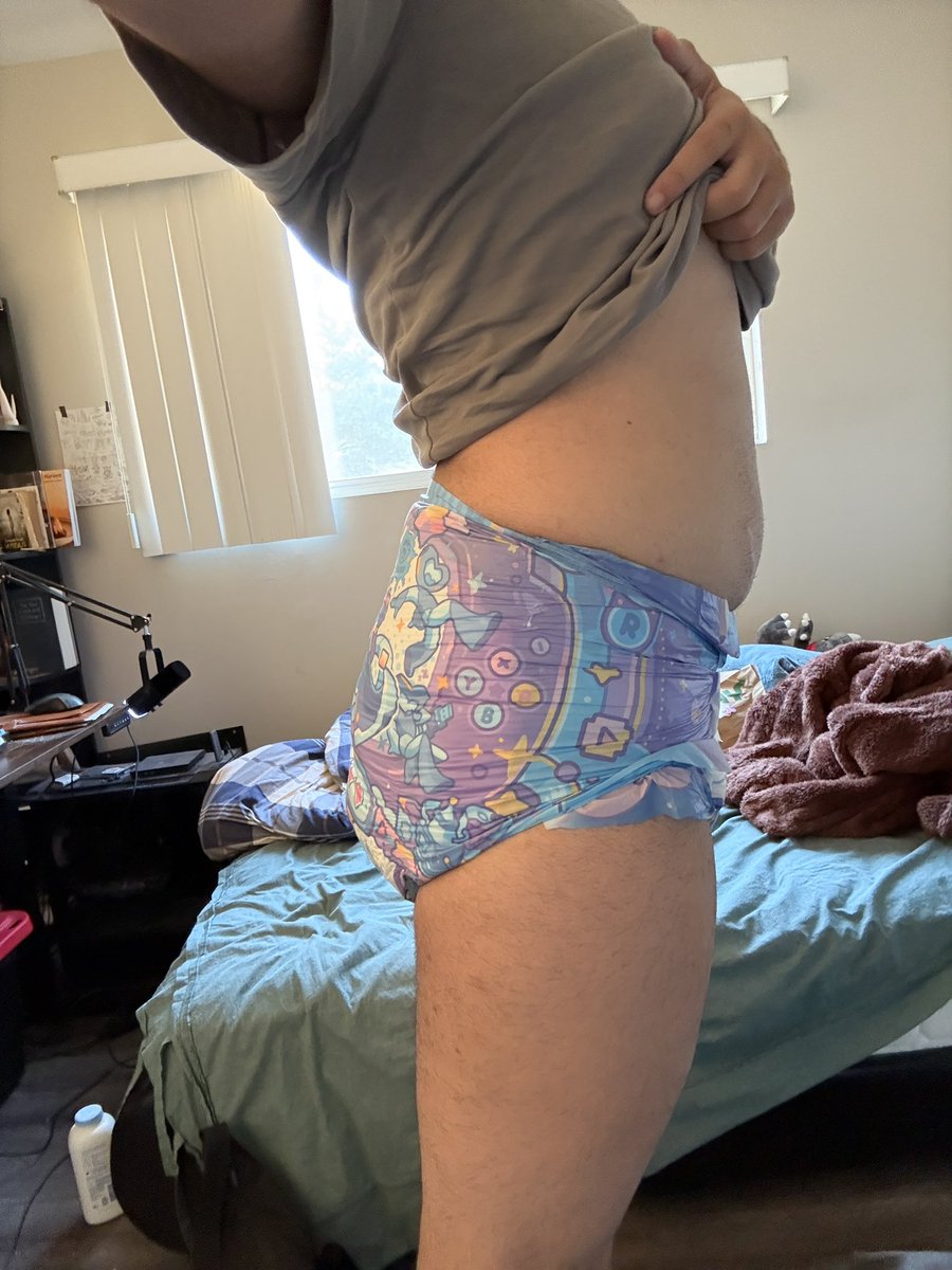 baby_lilPookie's tweet photo. even tho i am buff, my chub shows sometimes.. i gotta sit on vegetables for a month or 2.
#babyfur #diet #diaper #deer
Cool new nickname ide-a: DietDiaoerDeer :3 https://t.co/fyQ2njV9g6