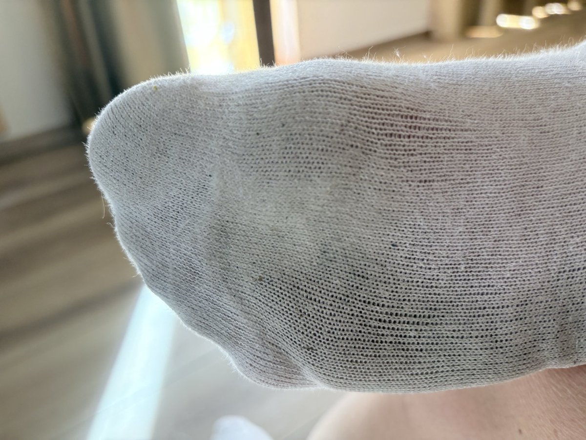 EleniSkye's tweet photo. Hard workout at the gym - what do you think? Which taste do have my socks?✨ Comment, if you wanna see more AND soles… https://t.co/dPEBTSMxGL
