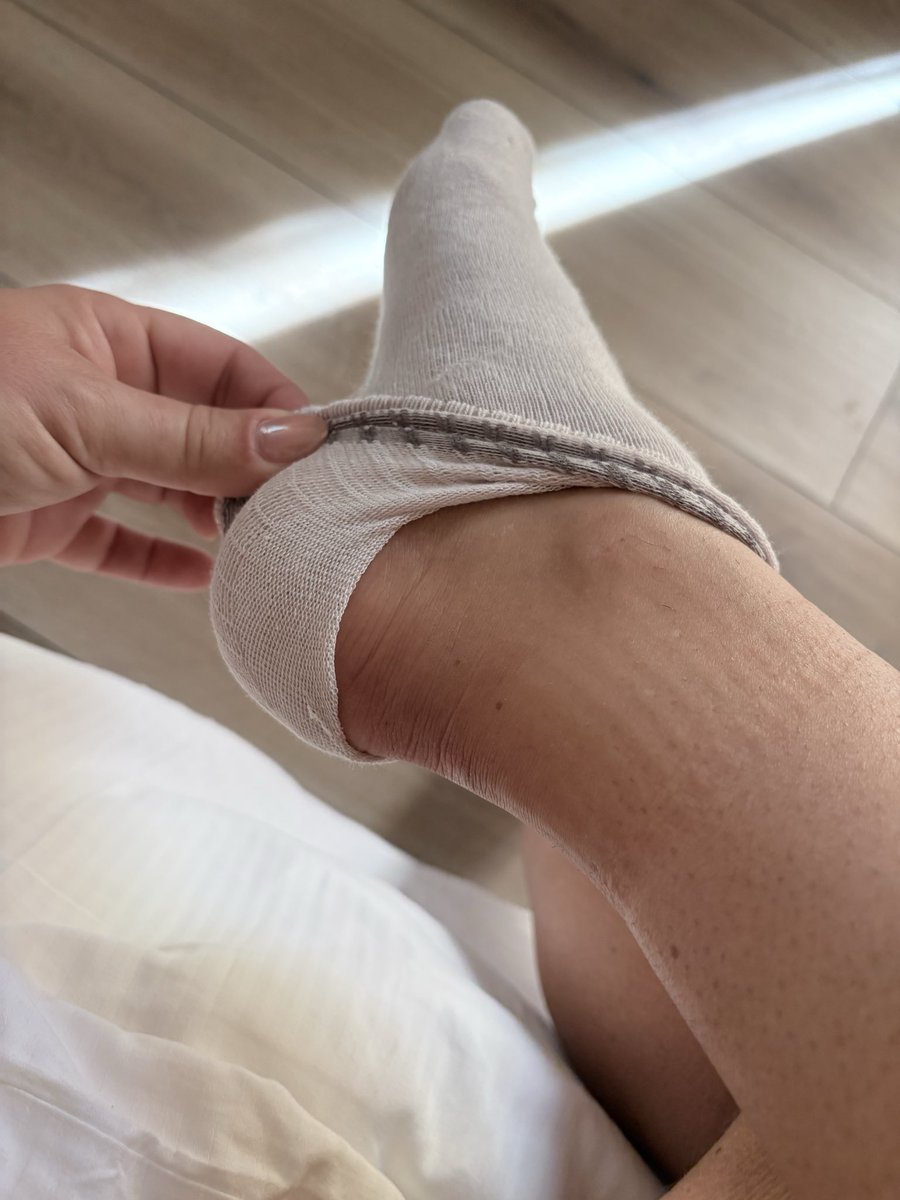 EleniSkye's tweet photo. Hard workout at the gym - what do you think? Which taste do have my socks?✨ Comment, if you wanna see more AND soles… https://t.co/dPEBTSMxGL